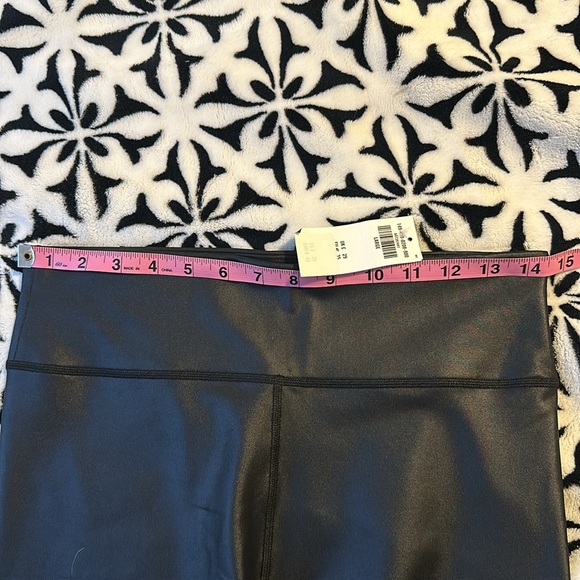 Abercrombie shiny bike short - L - Picture 3 of 3